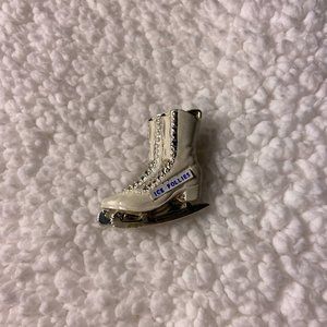 ICE SKATE DECORATIVE PIN